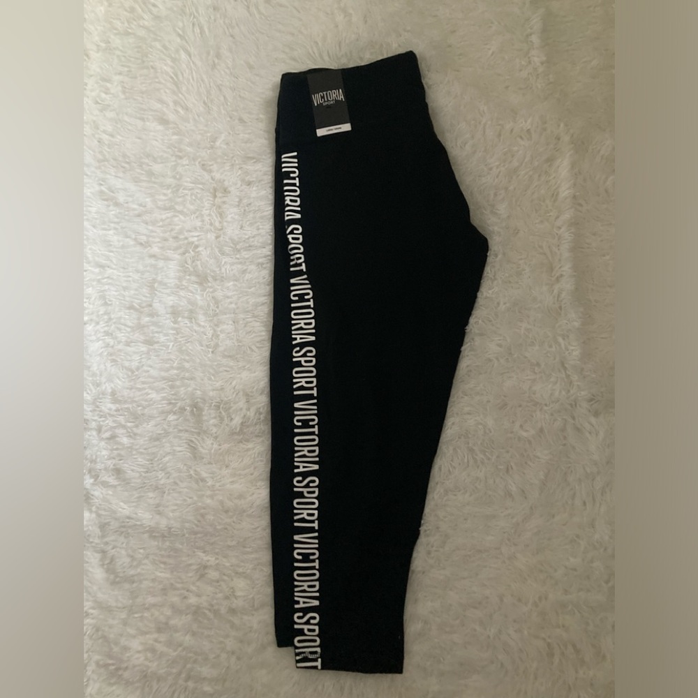 ❤️ NWT!! Victoria Sport Crop Capri Black Large